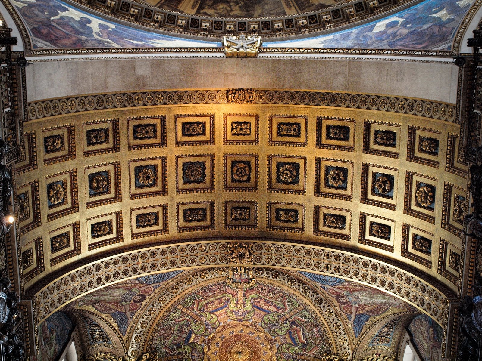 A photo of shapes in the ceiling in the cathedral