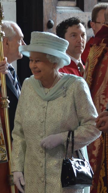 Royal Jubilees - QEII entering