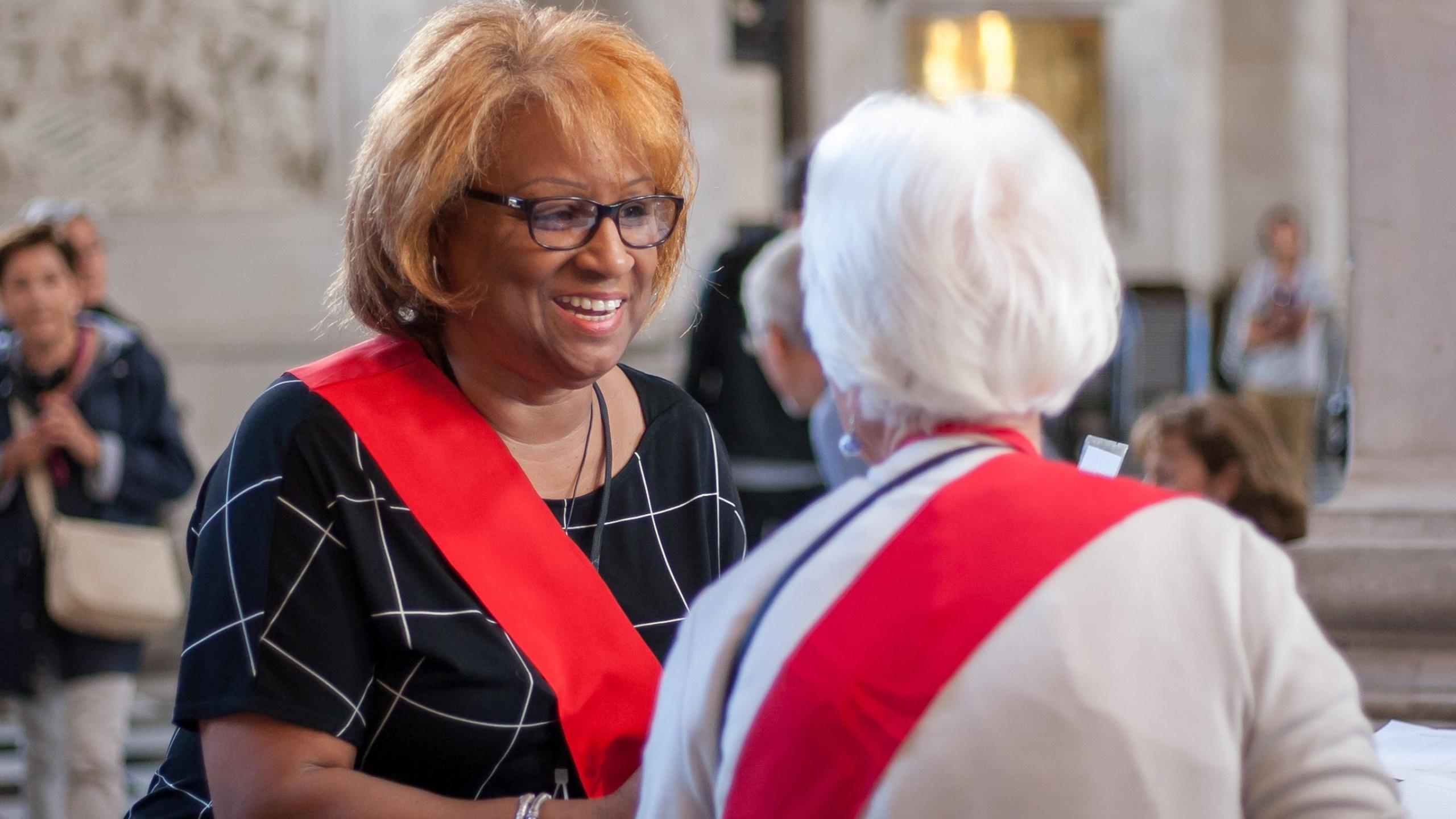 guide group smiling welcome