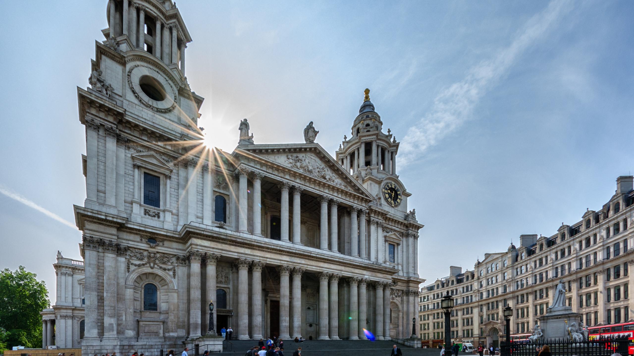 West Front of St Paul's morning