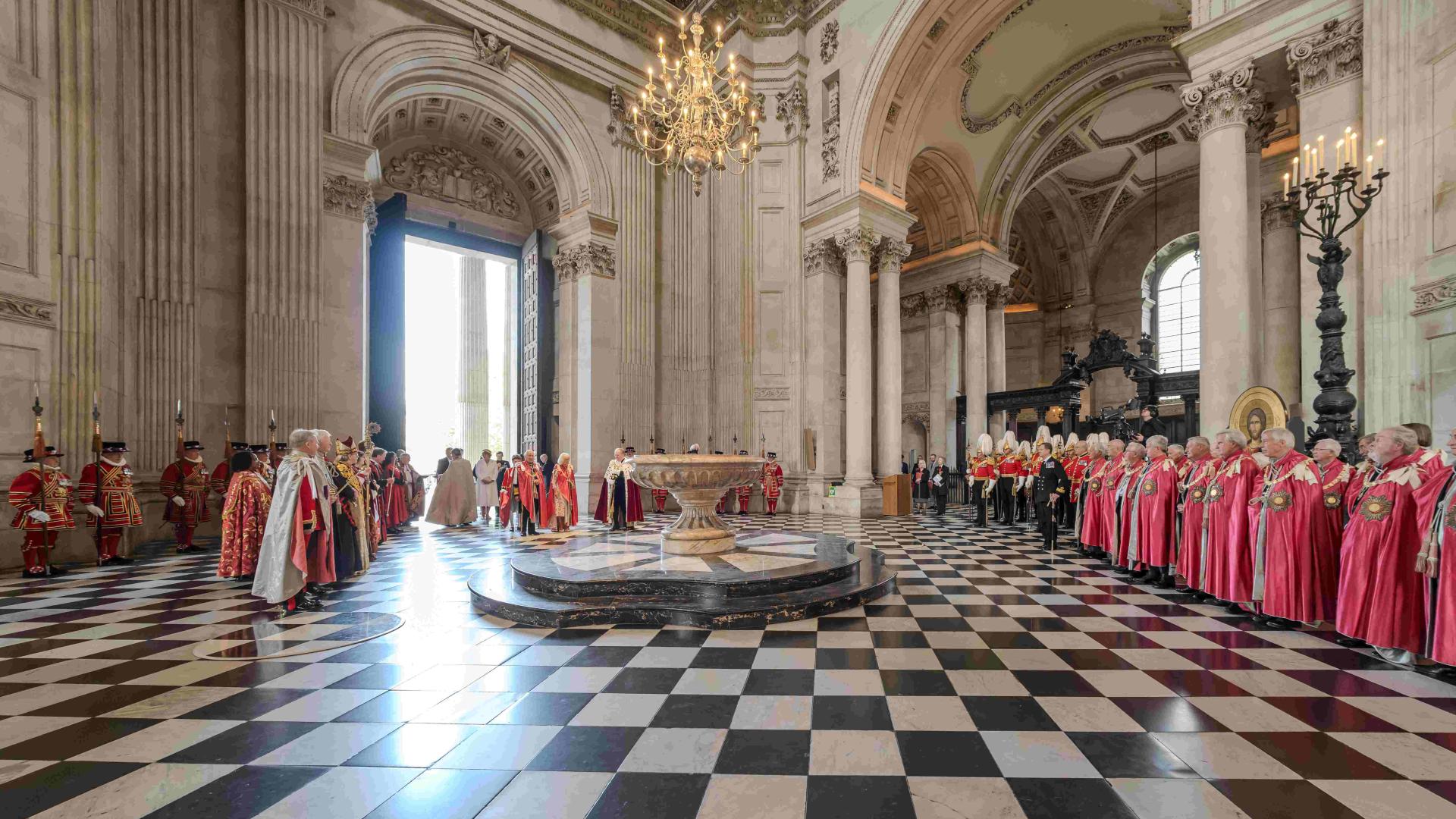 Their Majesties The King and Queen with the Dean and Bishop of London at the OBE Service