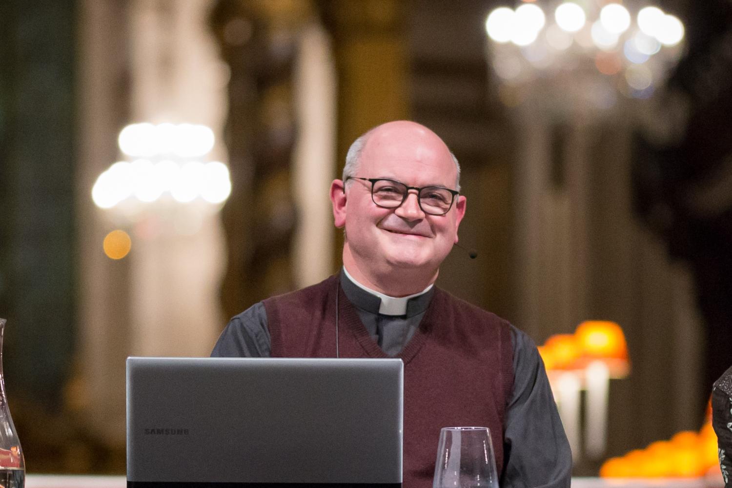 Mark Oakley speaking in St Paul's Cathedral
