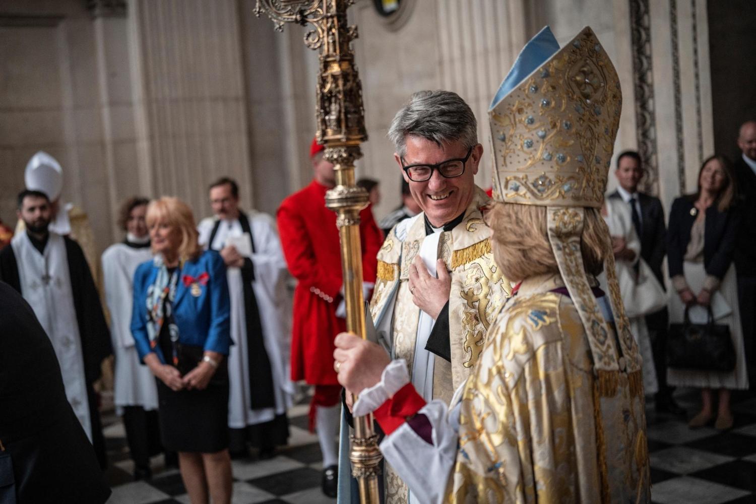 The Dean of St Paul's speaking to the Bishop of London