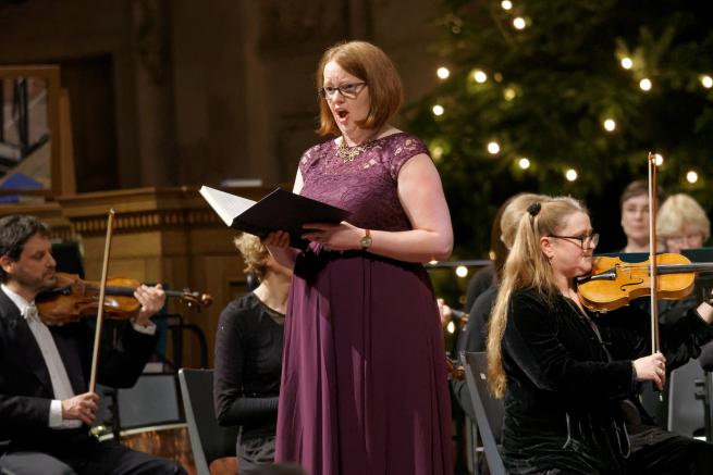 christmas performance singer handels messiah vocalist music