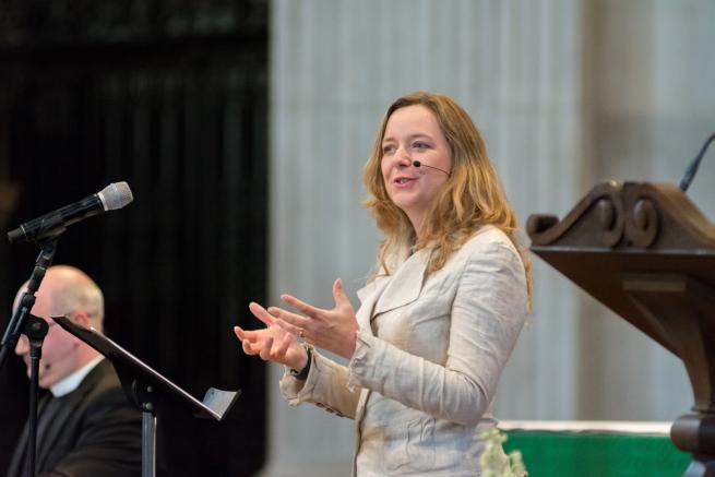 Paula Gooder speaking at St Paul's Cathedral