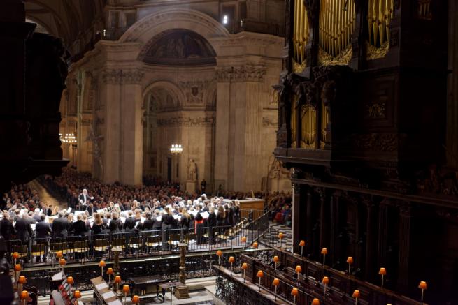 Image of Choir and audience during a performance of Messiah