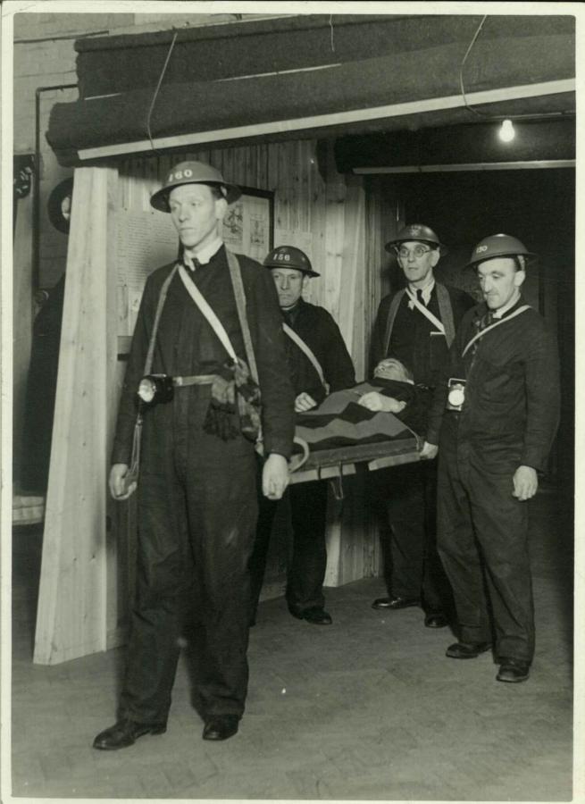 A black and white photo of the first aid team of the St Paul's Watch
