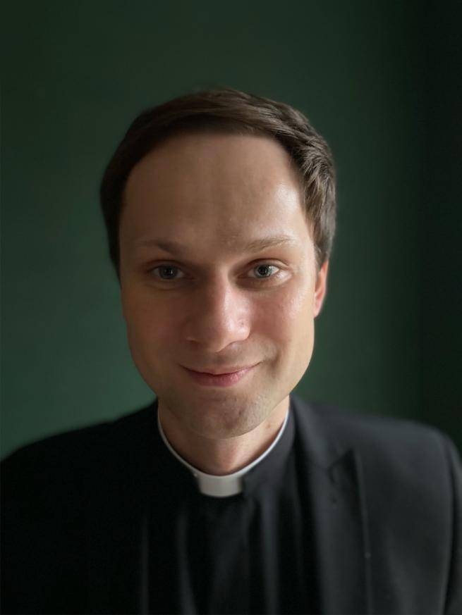 A headshot of the Reverend Robert Kozak