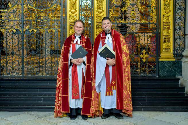 The Revd Timothy Miller and The Revd Robert Kozak in front of the Quire gate.