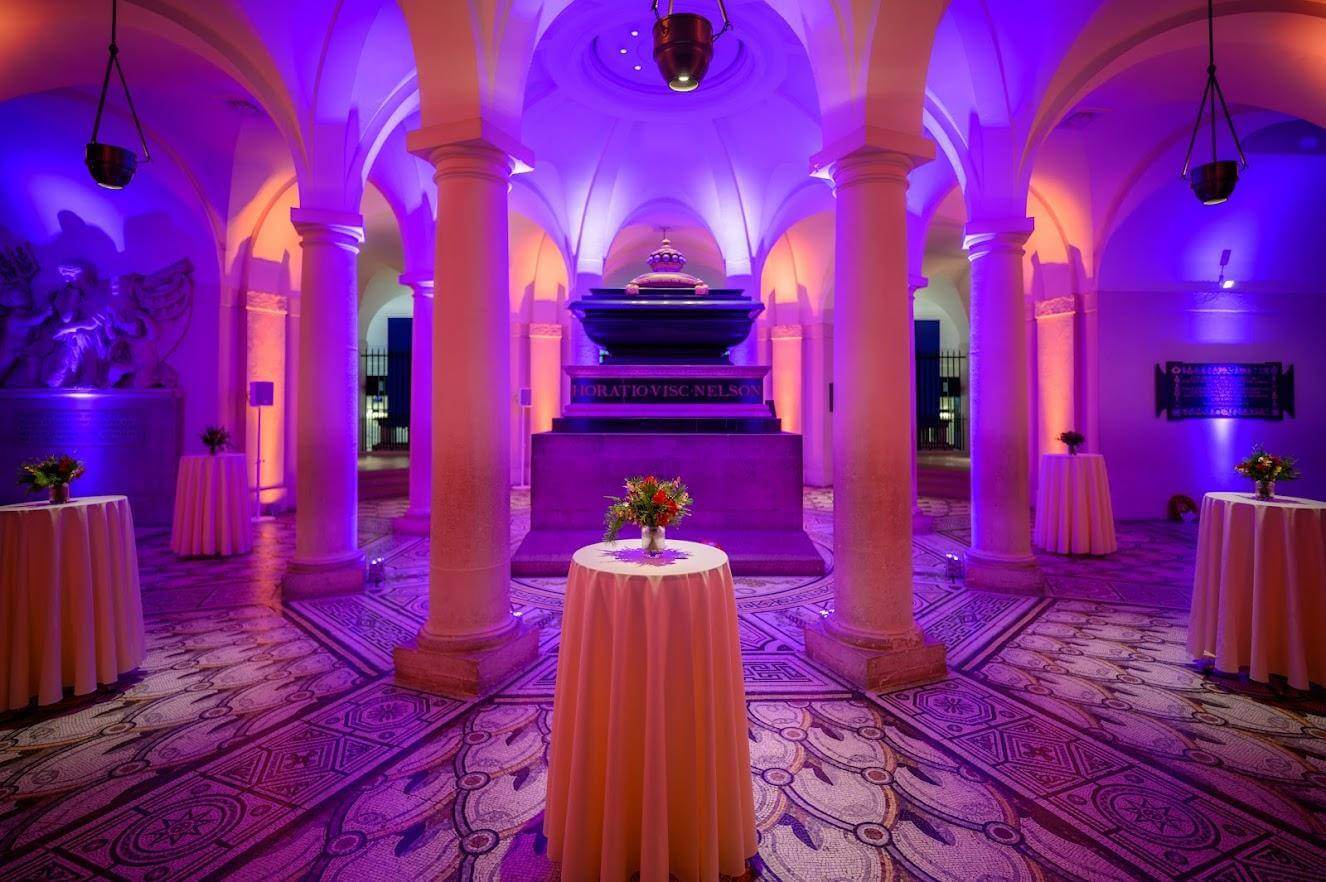 Nelson Chamber with poseur tables