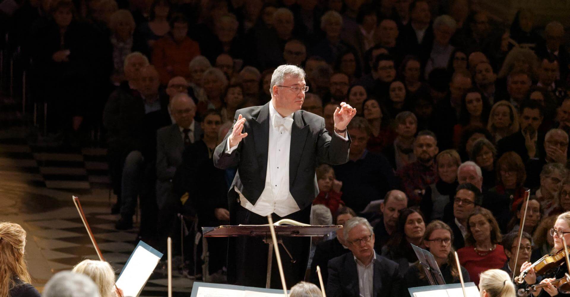 conductor orchestra stage music handels messiah