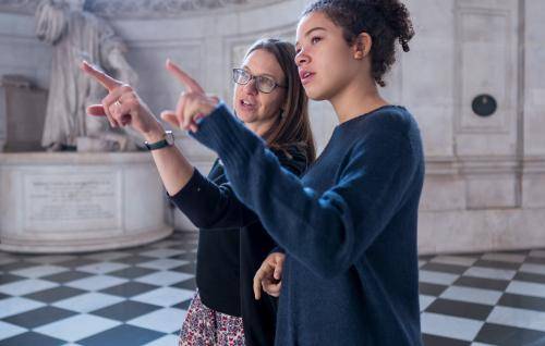 Teen family mother pointing nave