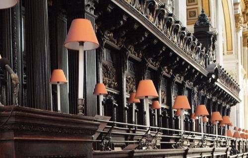 Quire seats with lamps at St Paul's
